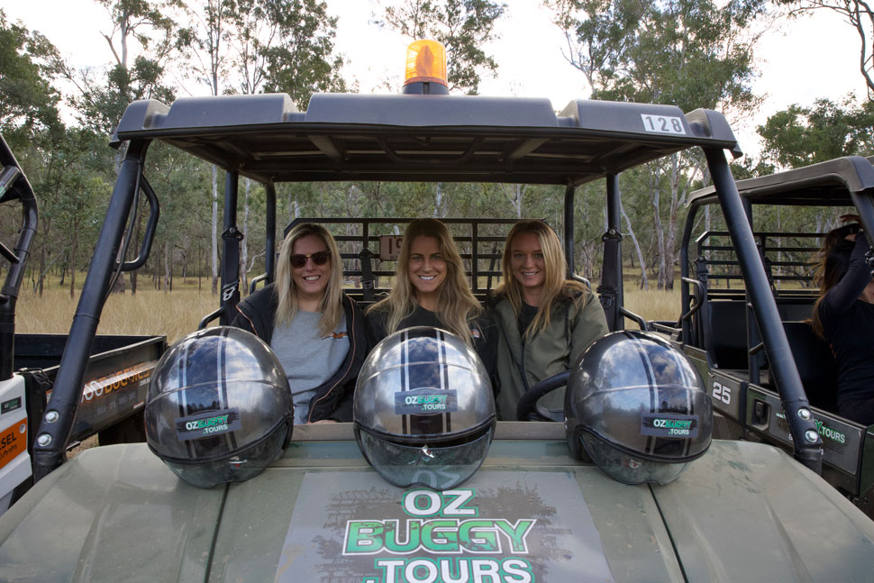 girls-in-buggy